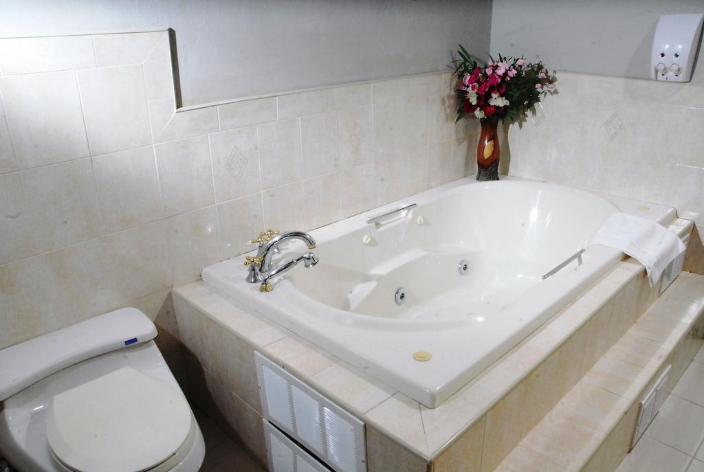 Guest House Villa Mishkan Runaway Bay Cameră foto