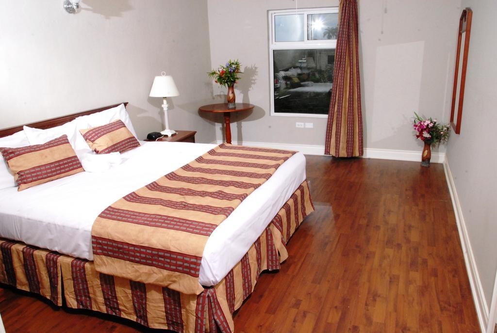 Guest House Villa Mishkan Runaway Bay Cameră foto