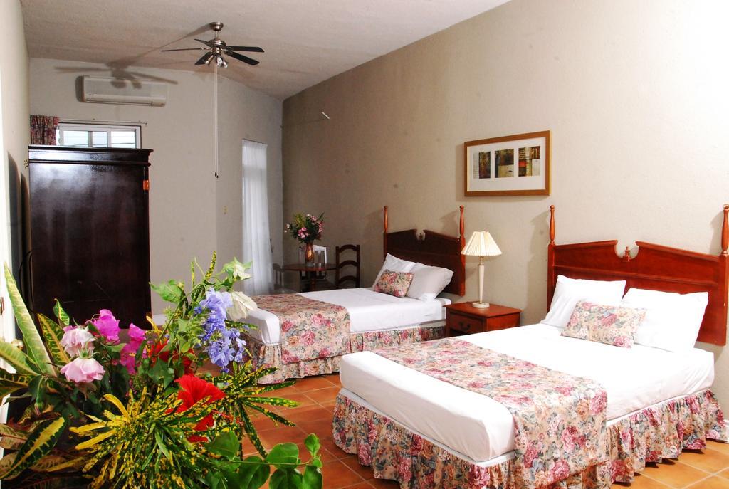 Guest House Villa Mishkan Runaway Bay Cameră foto